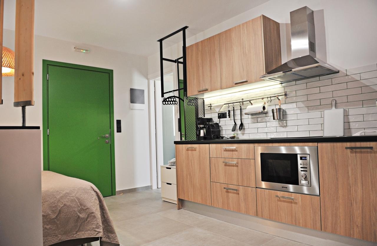 The Athenians Modern Apartments ภายนอก รูปภาพ